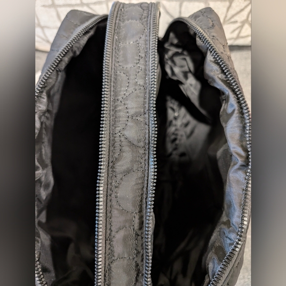 Betsey Johnson Giant Toiletry/Cosmetic Case, double zip, 12x8x4", NWT - Picture 7 of 7